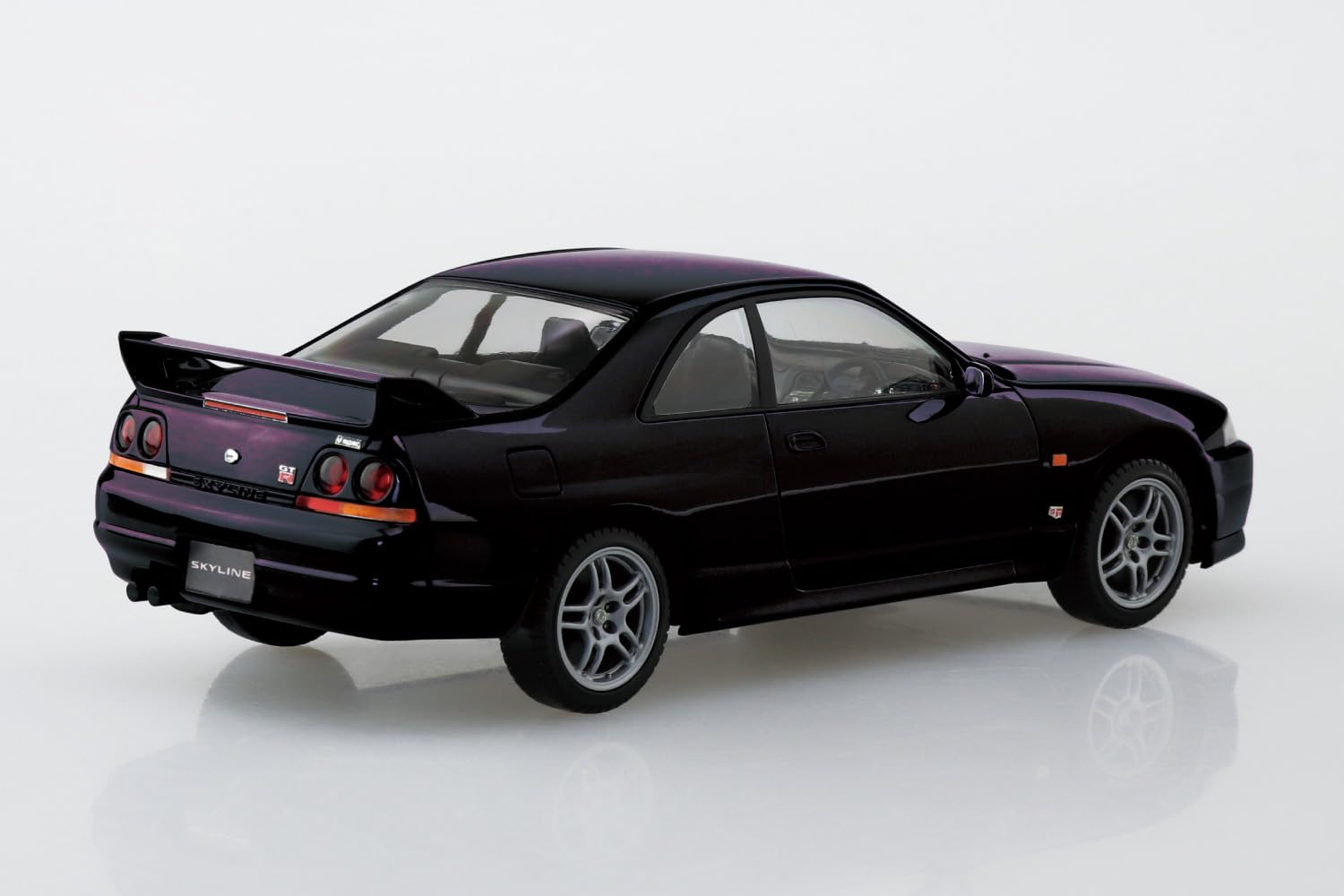 Aoshima Rakupla 1/32 Nissan R33 GT-R Midnight Purple Model Kit