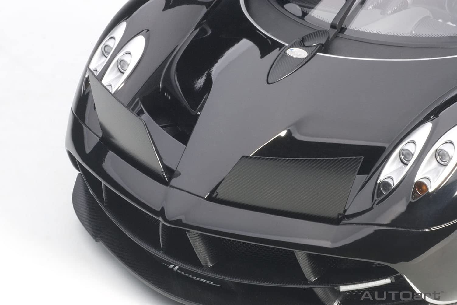 Autoart 1/12 Scale Pagani Huayra Black With Silver Stripes Model Car- Japan Figure Store - #1 Bring To You The Best Japanese Goods