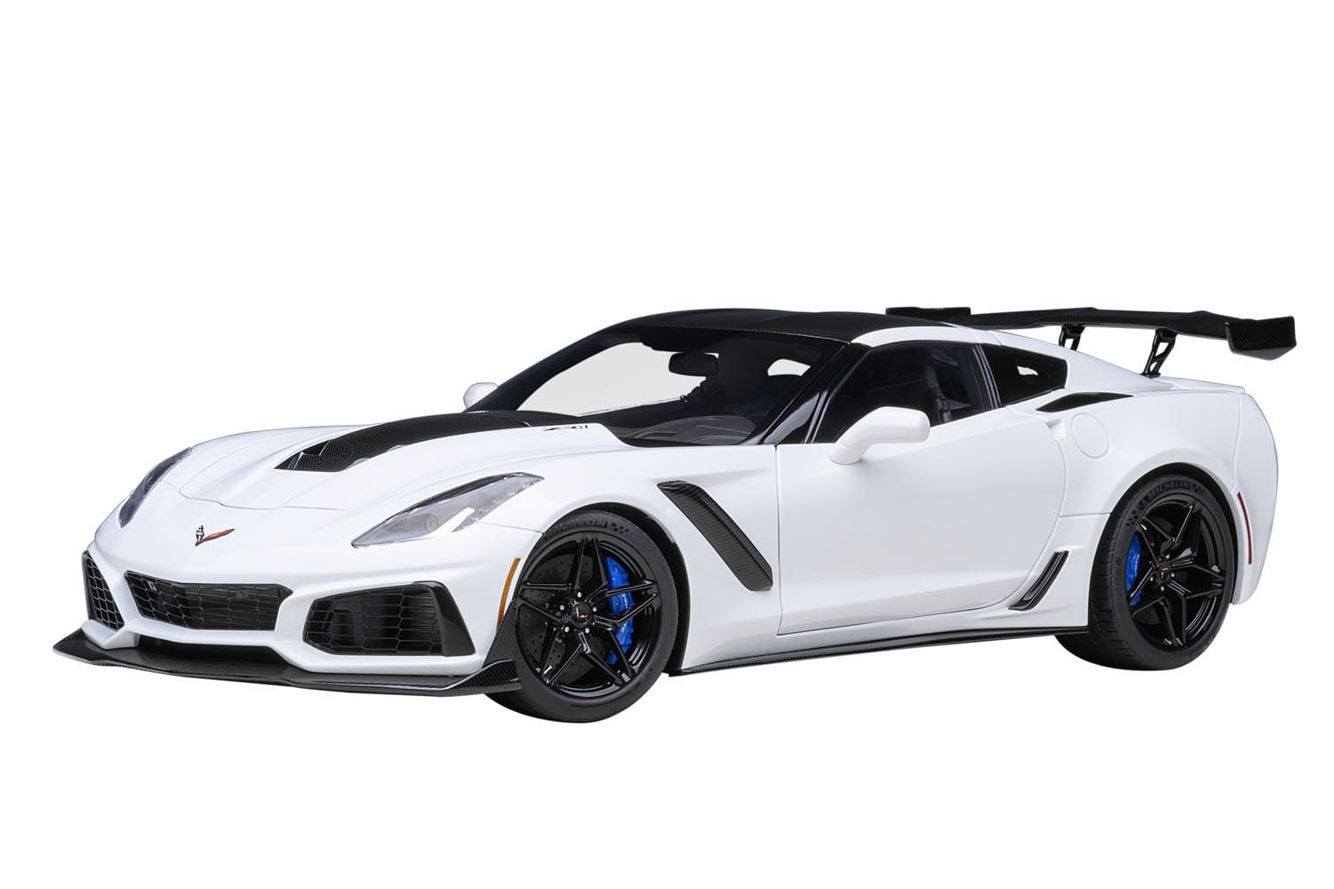 Autoart 1/18 Chevrolet Corvette C7 ZR1 Diecast Model in White- Japan Figure Store - #1 Bring To You The Best Japanese Goods