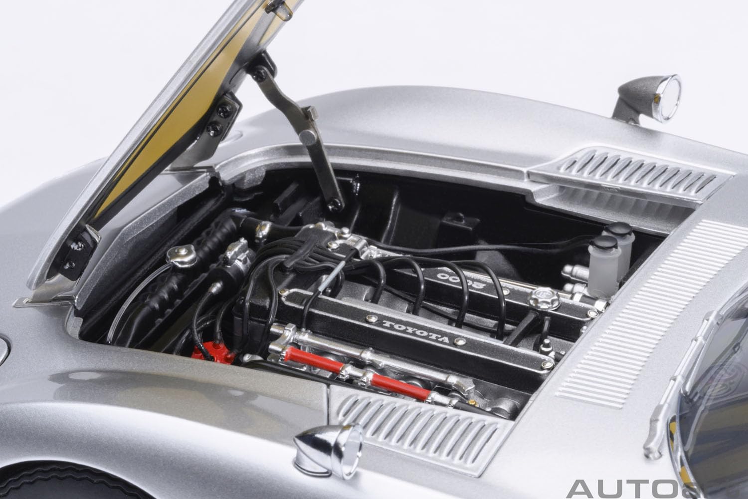 Modèle réduit en métal moulé sous pression Autoart Toyota 2000GT 1967 argent 79548