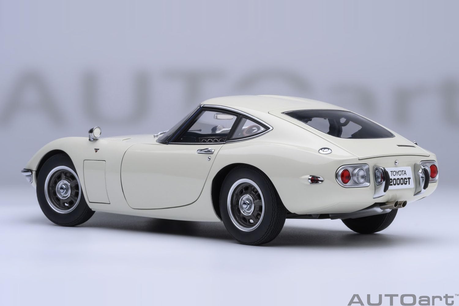 Autoart Toyota 2000GT 1967 Blanche Modèle 79546 - Réplique de voiture en métal moulé sous pression