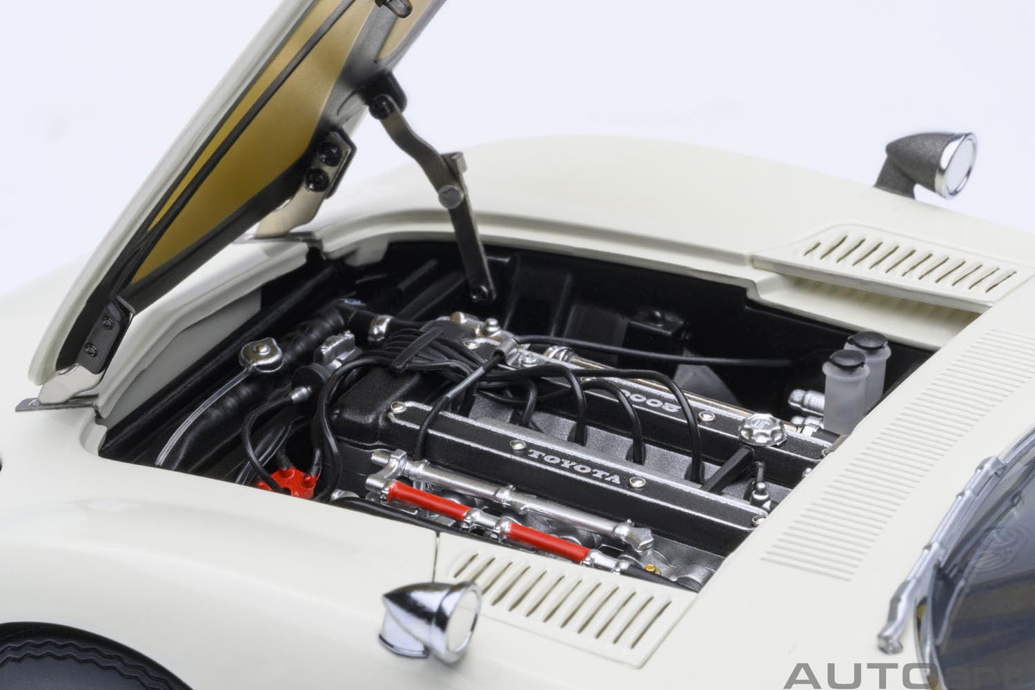 Autoart Toyota 2000GT 1967 Blanche Modèle 79546 - Réplique de voiture en métal moulé sous pression