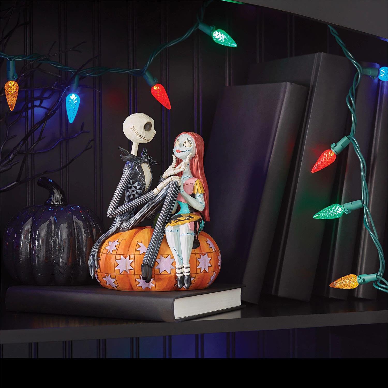 Enesco Disney Traditions Jack and Sally Sitting on Pumpkin Statue 11x12x16.5 Cm
