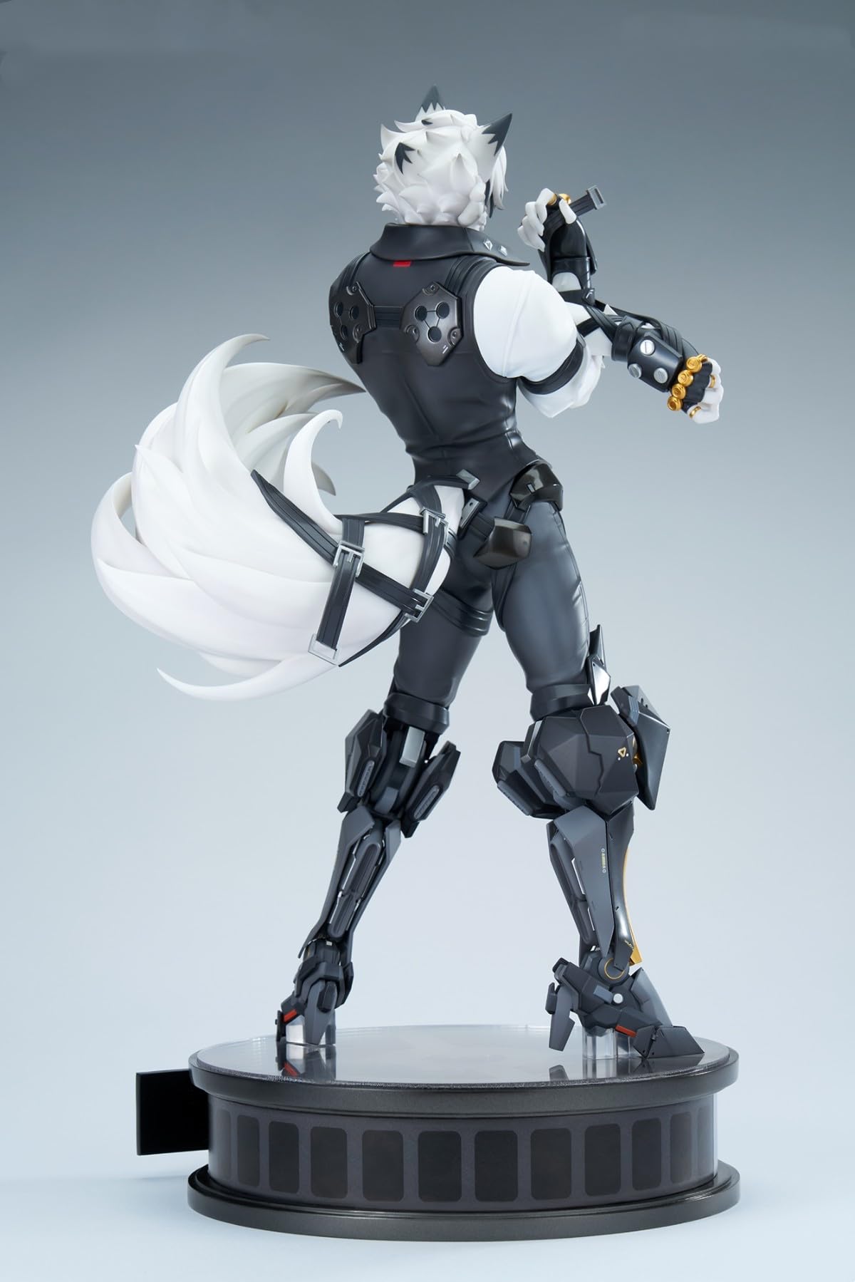 Qingcang Zenless Zone Zero Victoria Household Von Lycan 1/7 Scale Figure