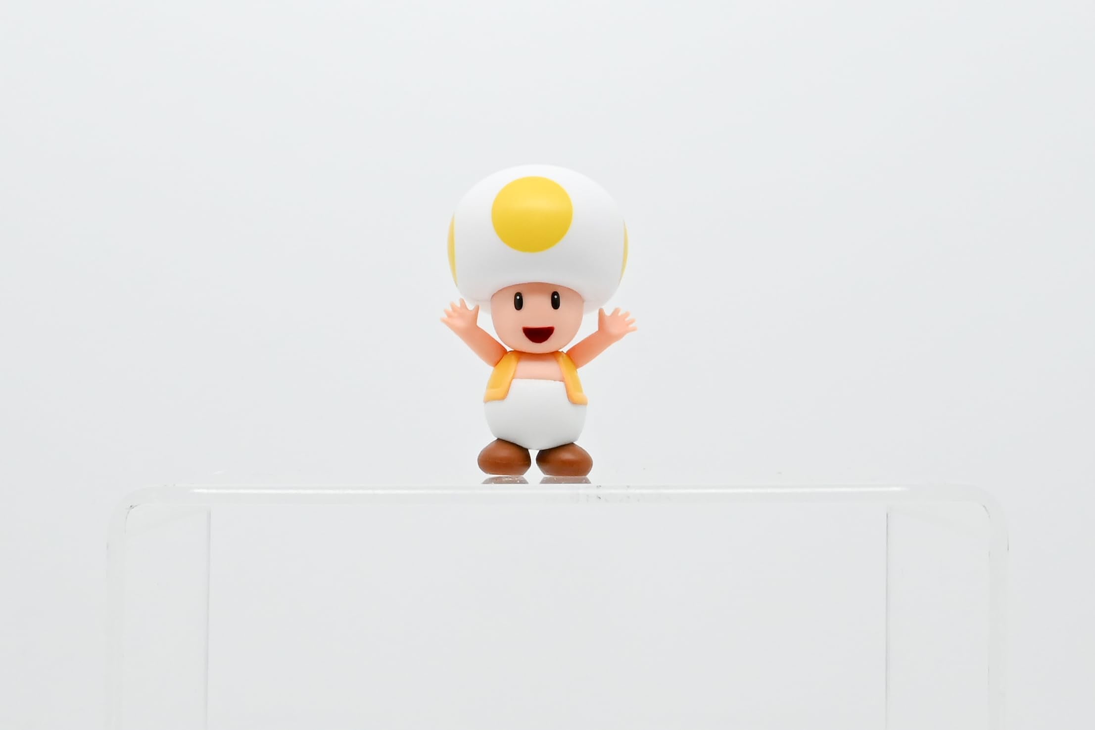 Sanei Boeki Super Mario Figure Collection Yellow Toad Model Fcm-034- Japan Figure Store - #1 Bring To You The Best Japanese Goods