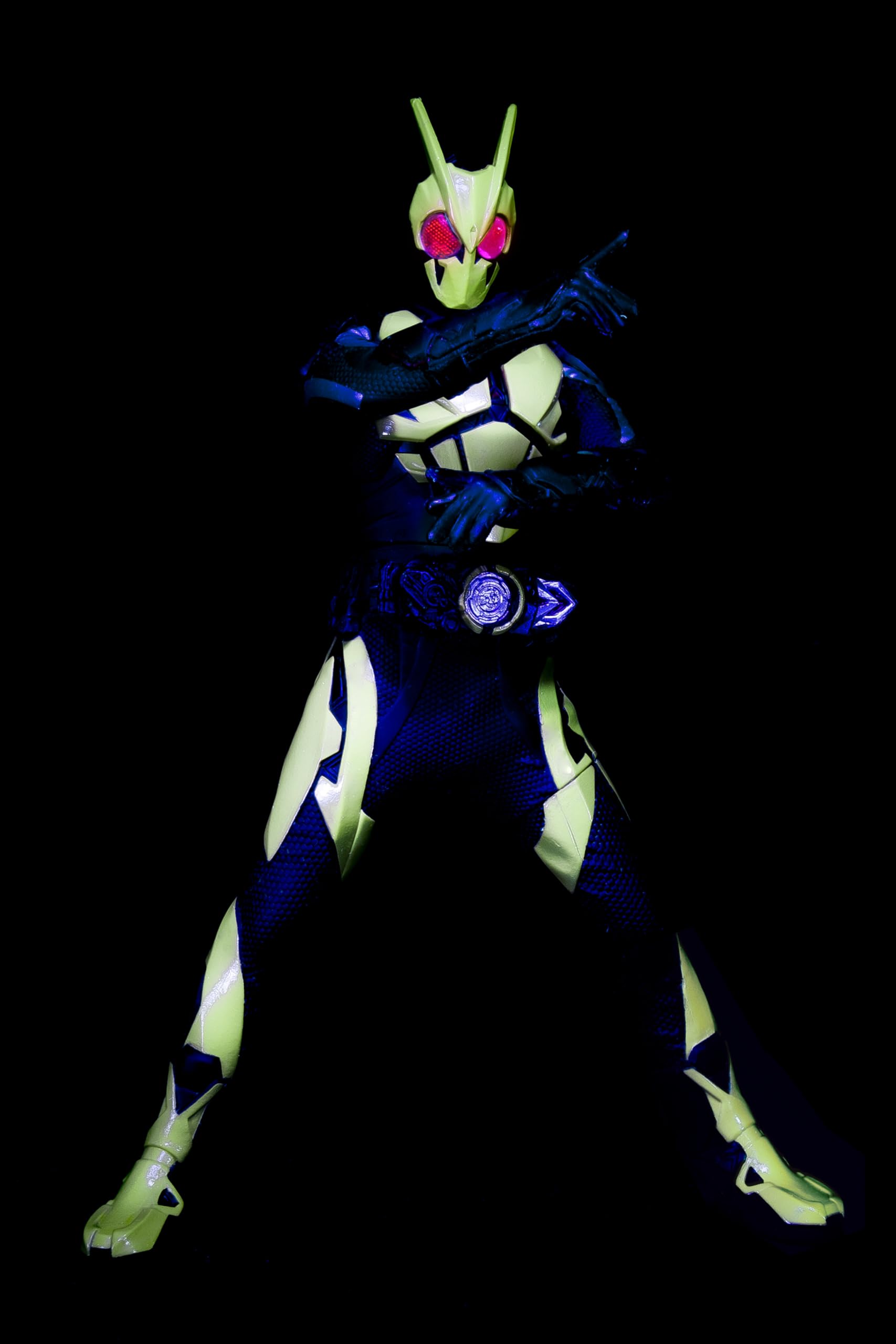 Bandai Sofvi Sculpture Kamen Rider Zero-One Rising Hopper Figure Toy