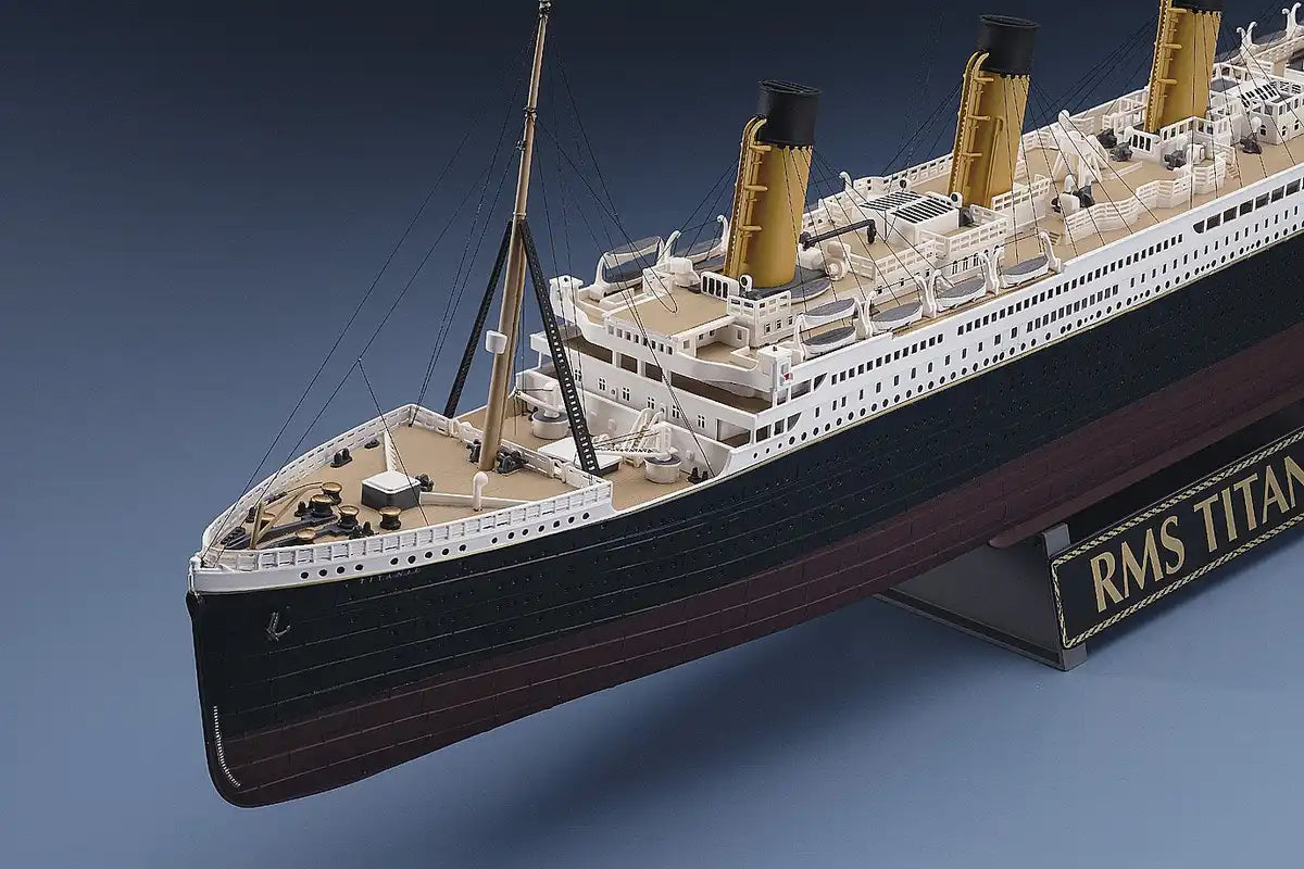 Hasegawa 1/400 British Rms Titanic Plastic Model 40083- Japan Figure Store - #1 Bring To You The Best Japanese Goods