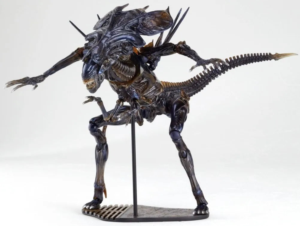 Kaiyodo Revoltech Series No.018 Alien Queen Action Figure