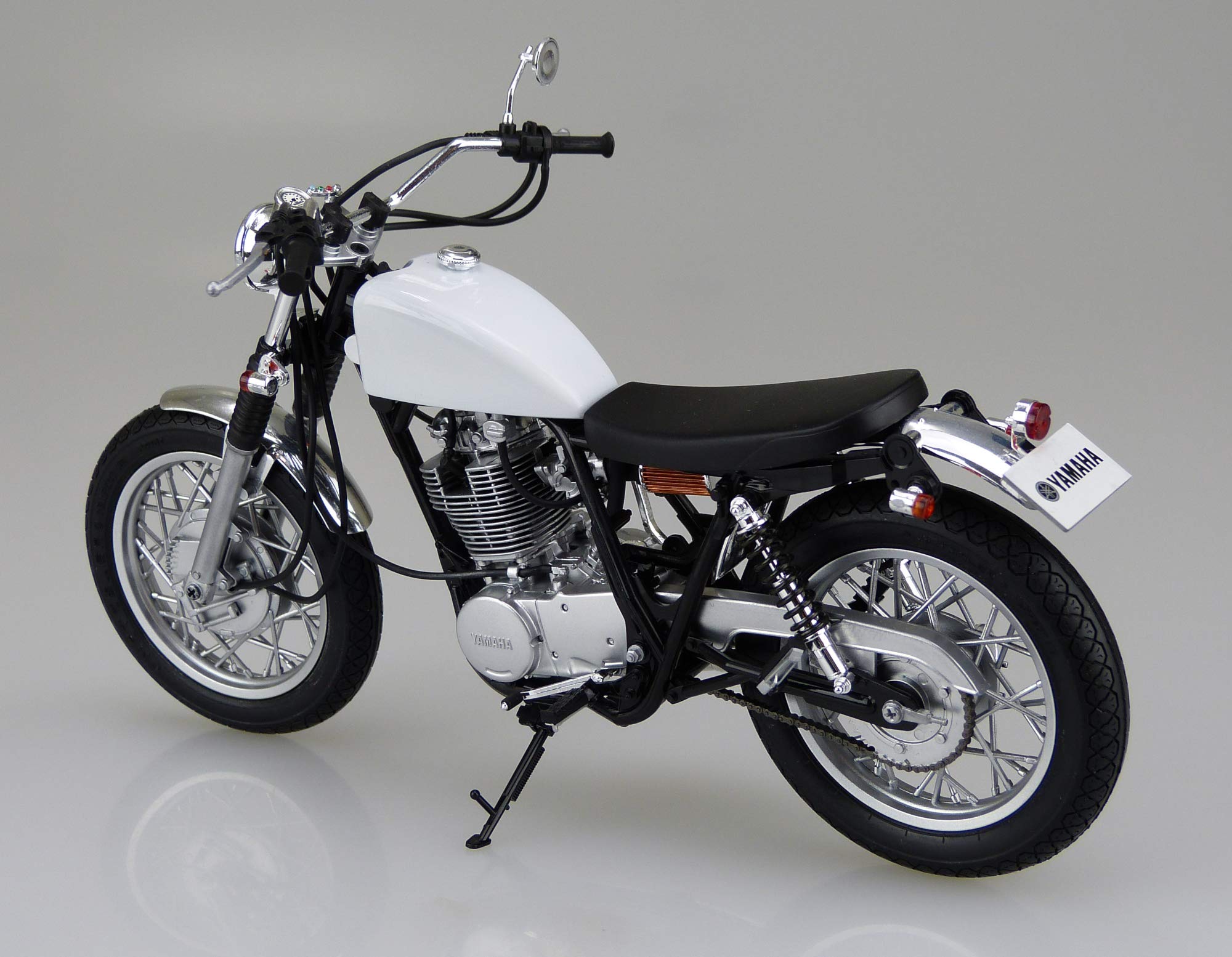 AOSHIMA 51665 Bike 11 Yamaha Sr400S With Custom Parts 1/12 Scale 4905083051665- Japan Figure Store - #1 Bring To You The Best Japanese Goods