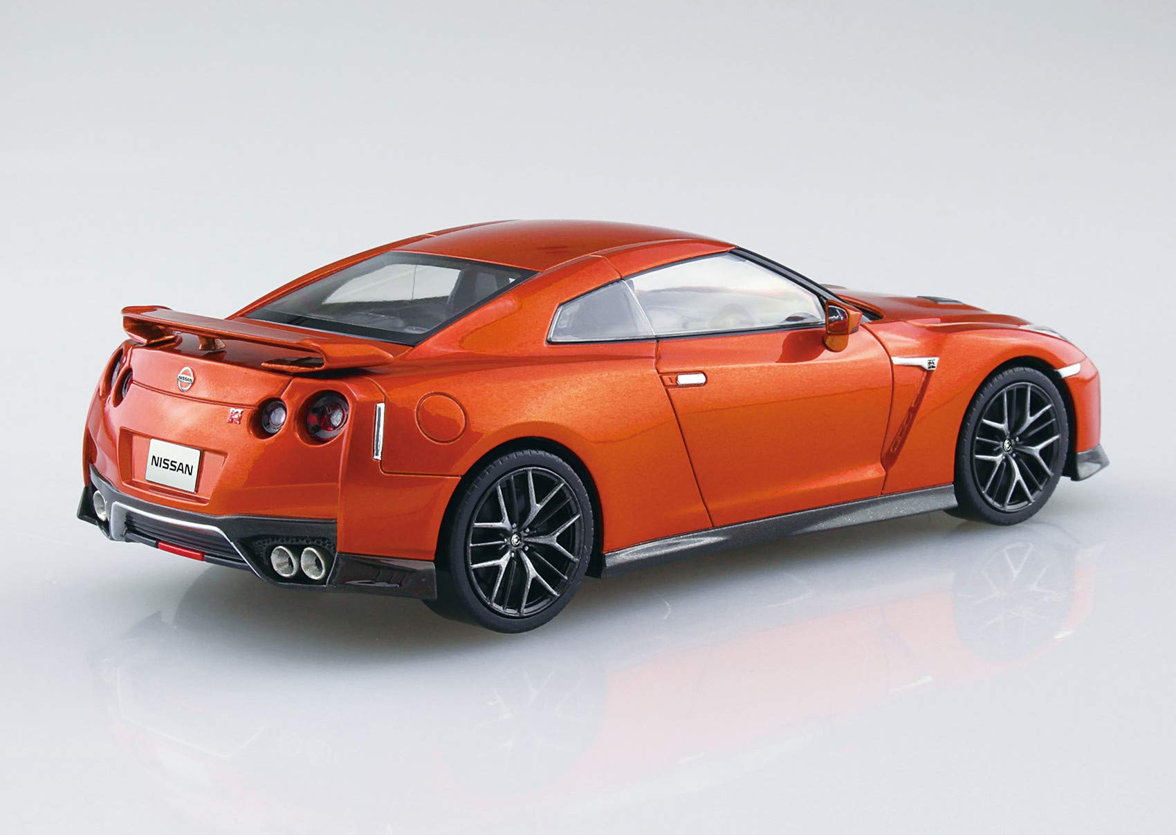 AOSHIMA 56387 07-A Nissan Gt-R Ultimate Shiny Orange 1/32 Scale Pre-Painted Snap-Fit Kit- Japan Figure Store - #1 Bring To You The Best Japanese Goods