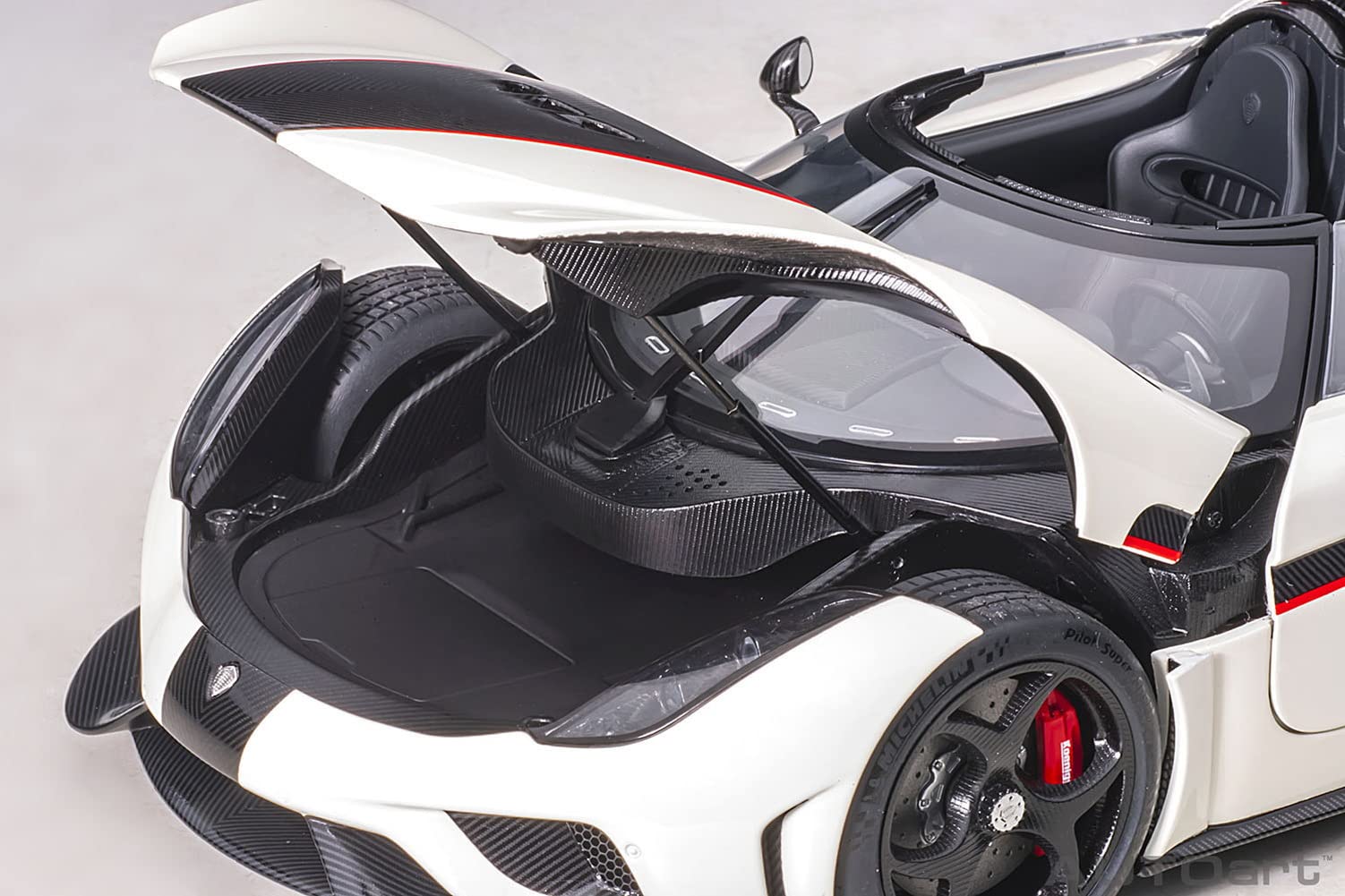 Autoart 1/18 Regera White/Black/Red 79027- Japan Figure Store - #1 Bring To You The Best Japanese Goods