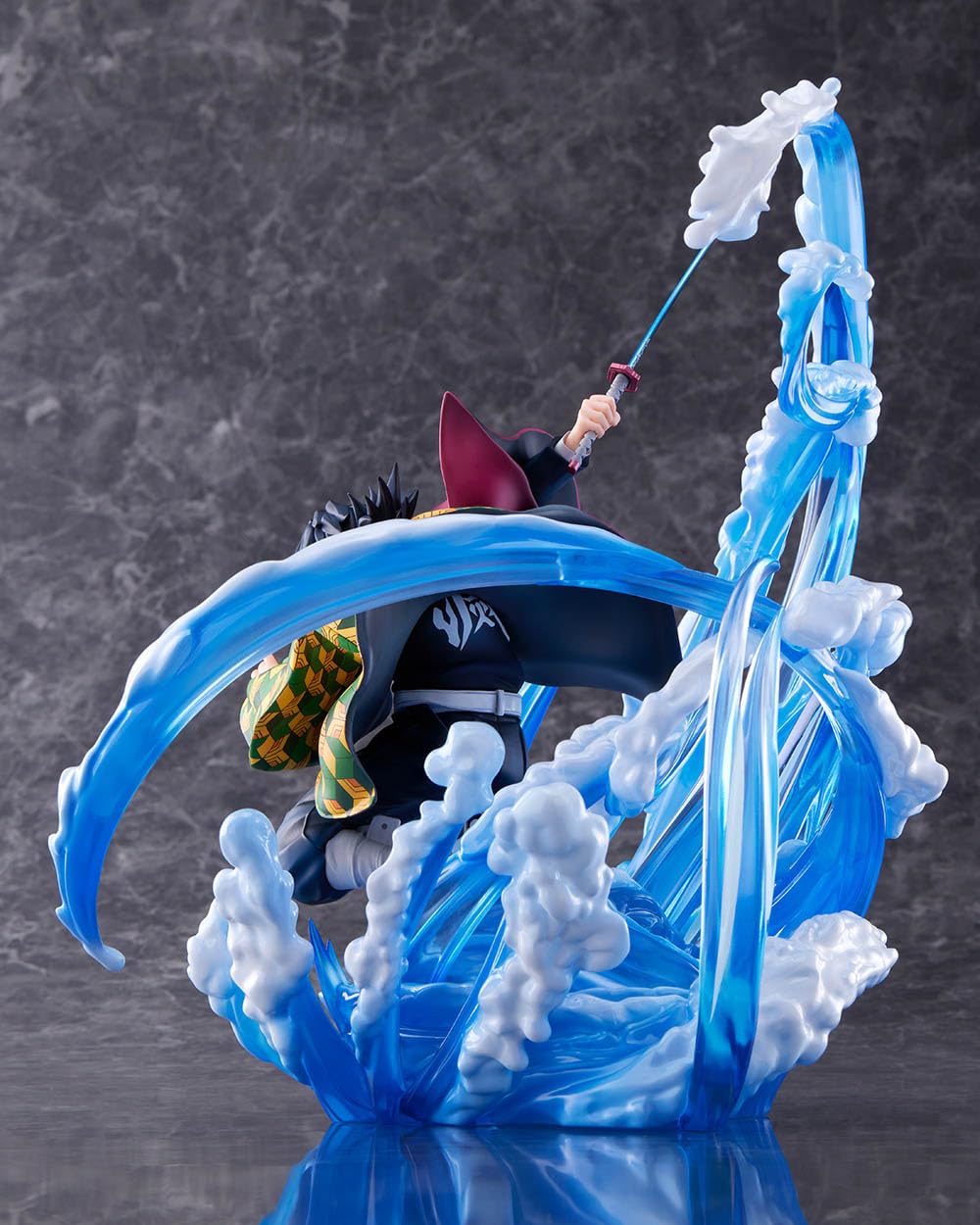 Demon Slayer: Kimetsu no Yaiba Giyu Tomioka: DX Ver. 1/8 Scale Figure- Japan Figure Store - #1 Bring To You The Best Japanese Goods