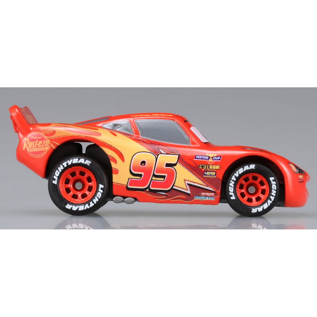 Takara Tomy Tomica C-41 Disney Cars Lightning Mc Queen (Cars 3 Standard Type) Disney Car Toys- Japan Figure Store - #1 Bring To You The Best Japanese Goods