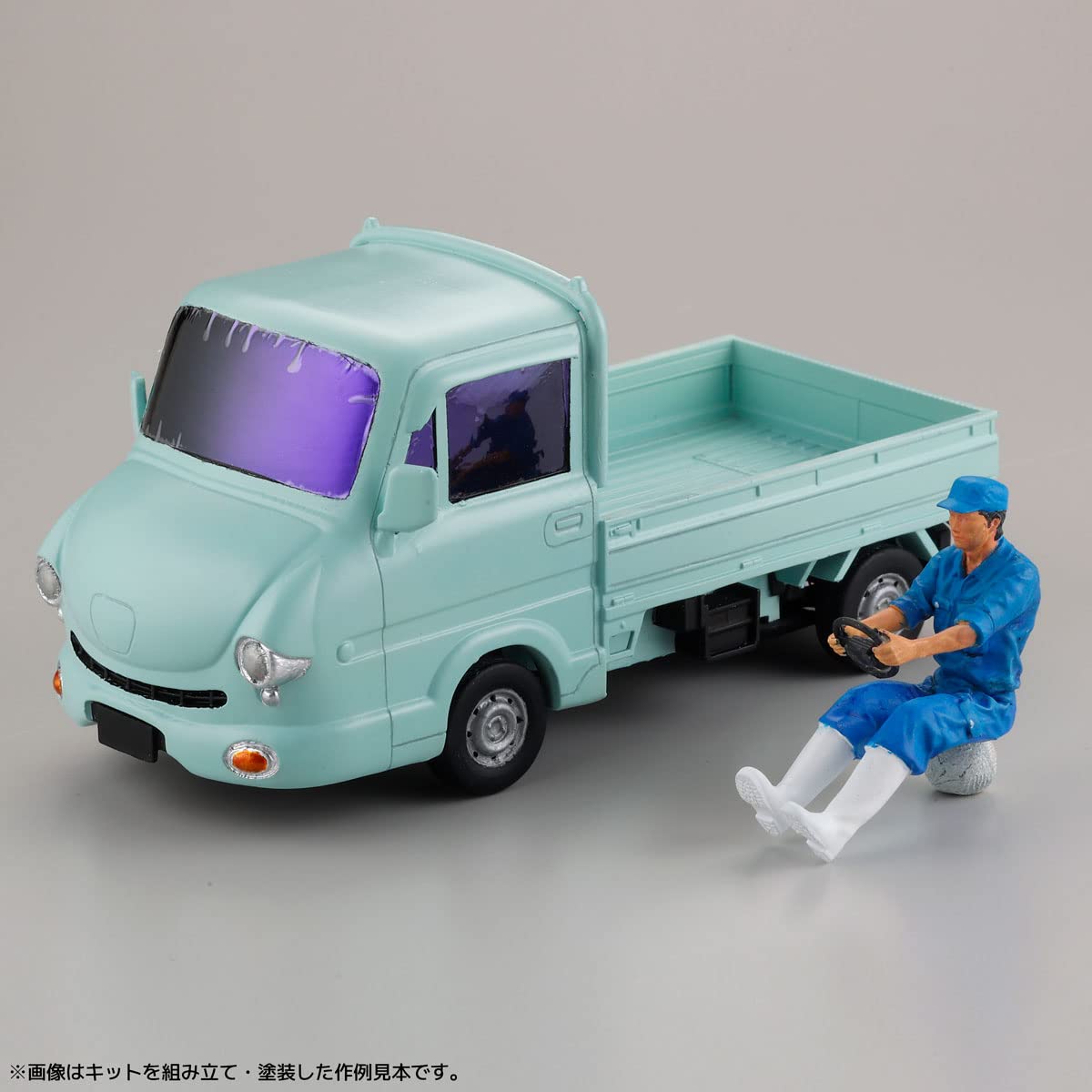 KAIYODO Artpla 1/35 Tourist And Giraffe Set Plastic Model- Japan Figure Store - #1 Bring To You The Best Japanese Goods