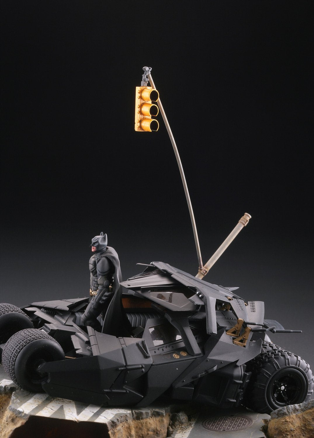 Kaiyodo Revoltech Batmobile Tumbler Pvc Painted Finished Product Made In Japan- Japan Figure Store - #1 Bring To You The Best Japanese Goods
