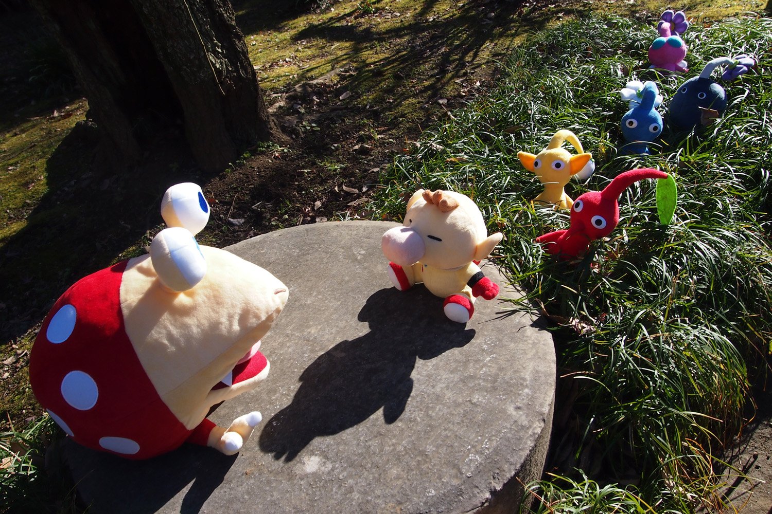 SAN-EI Pikmin Bulborb Plush Doll- Japan Figure Store - #1 Bring To You The Best Japanese Goods