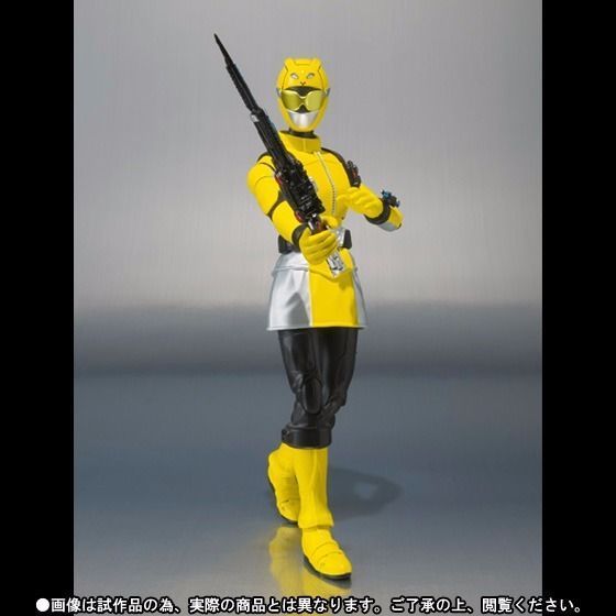 S.h.figuarts Tokumei Sentai Go Busters Yellow Buster & Usada Lettuce Bandai- Japan Figure Store - #1 Bring To You The Best Japanese Goods