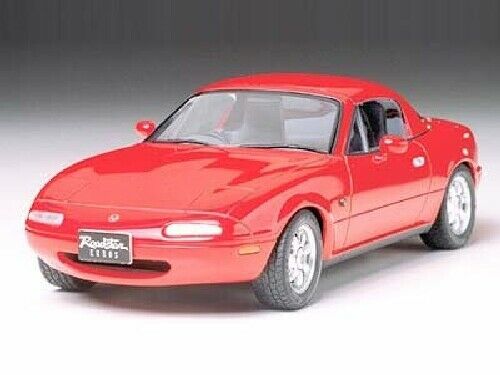 Tamiya 1/24 Eunos Roadster Plastic Model Kit - Japan Figure