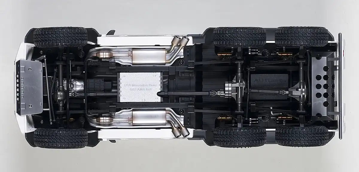 Autoart 1:18 Mercedes G63 AMG 6x6 White- Japan Figure Store - #1 Bring To You The Best Japanese Goods