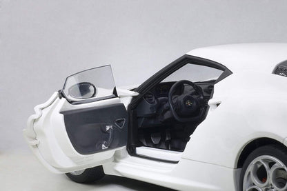 Autoart 1/18 Alfa Romeo 4C White Diecast Model Car- Japan Figure Store - #1 Bring To You The Best Japanese Goods