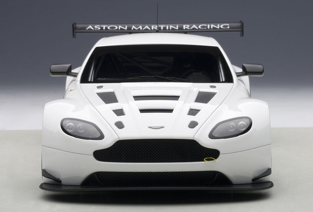 Autoart 1/18 Aston Martin V12 Vantage GT3 2013 White Model Car- Japan Figure Store - #1 Bring To You The Best Japanese Goods