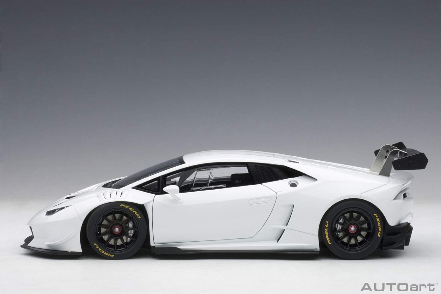 Autoart 1/18 Lamborghini Huracan LP620-2 Super Trofeo 2015 White Model Car- Japan Figure Store - #1 Bring To You The Best Japanese Goods