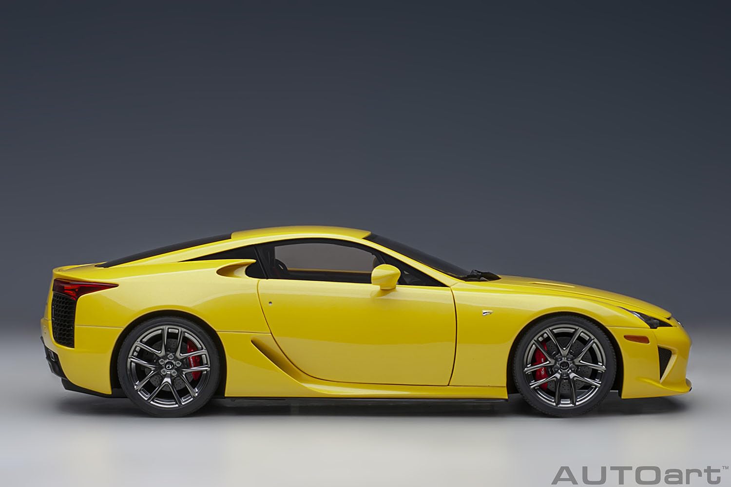 Autoart 1/18 Scale Lexus LFA Pearl Yellow Model Car Collectible- Japan Figure Store - #1 Bring To You The Best Japanese Goods