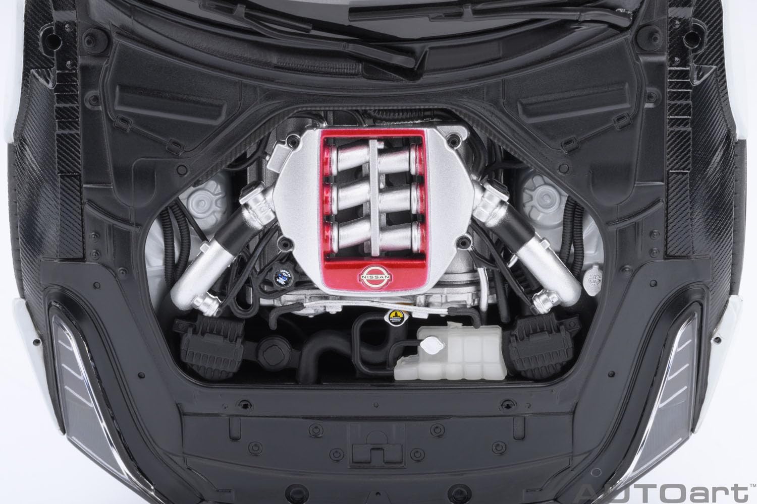 Autoart Nissan GT-R50 Italdesign à l'échelle 1/18, modèle blanc métallisé noir 77511