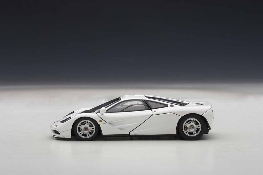Autoart 1/43 McLaren F1 White Finished Model Car- Japan Figure Store - #1 Bring To You The Best Japanese Goods