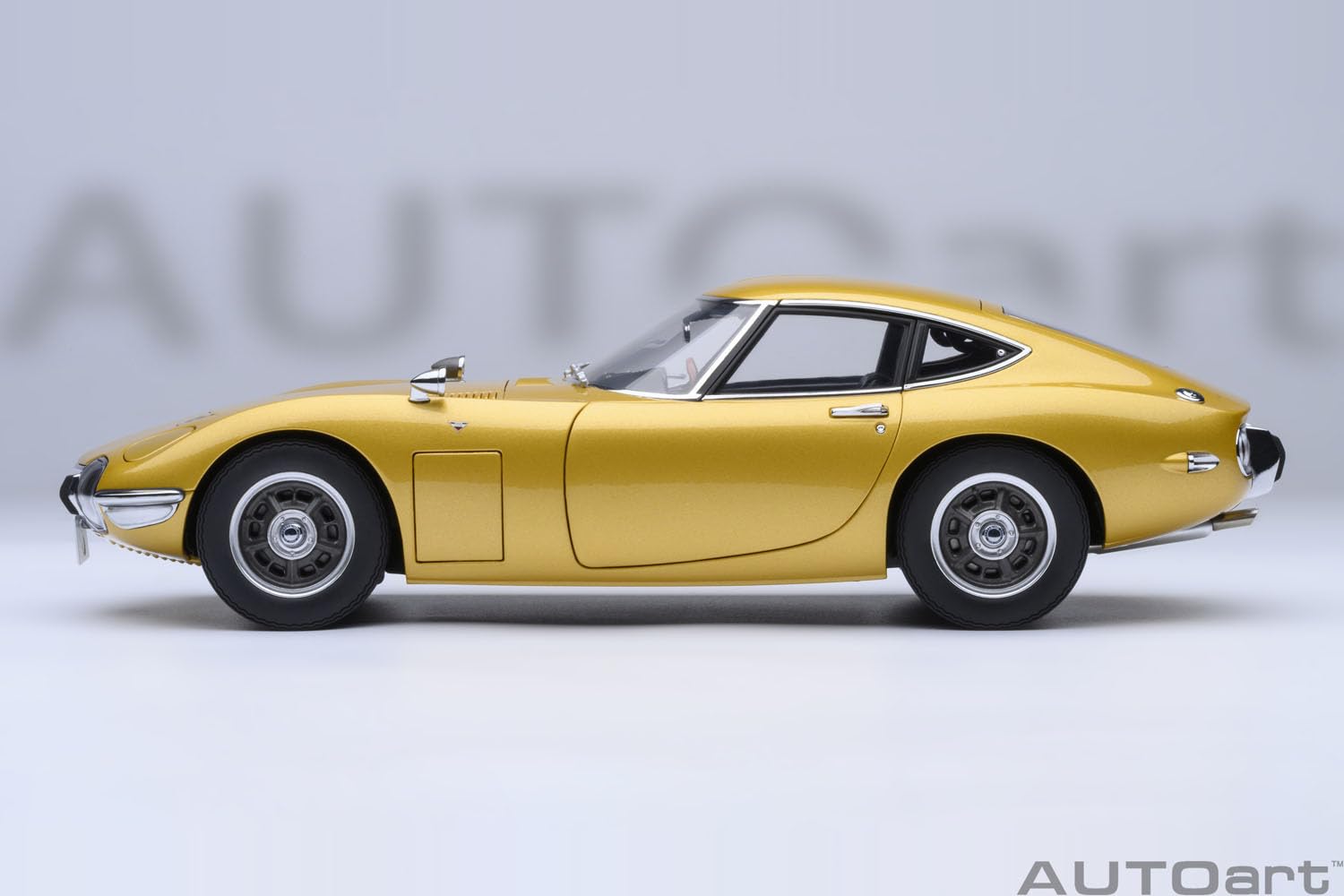 Autoart Toyota 2000GT 1967, modèle miniature en métal doré, 79549, voiture de collection.