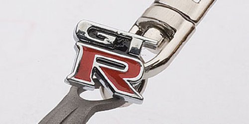 Autoart Nissan Skyline GTR R34 Wheel Keychain with GTR Emblem- Japan Figure Store - #1 Bring To You The Best Japanese Goods