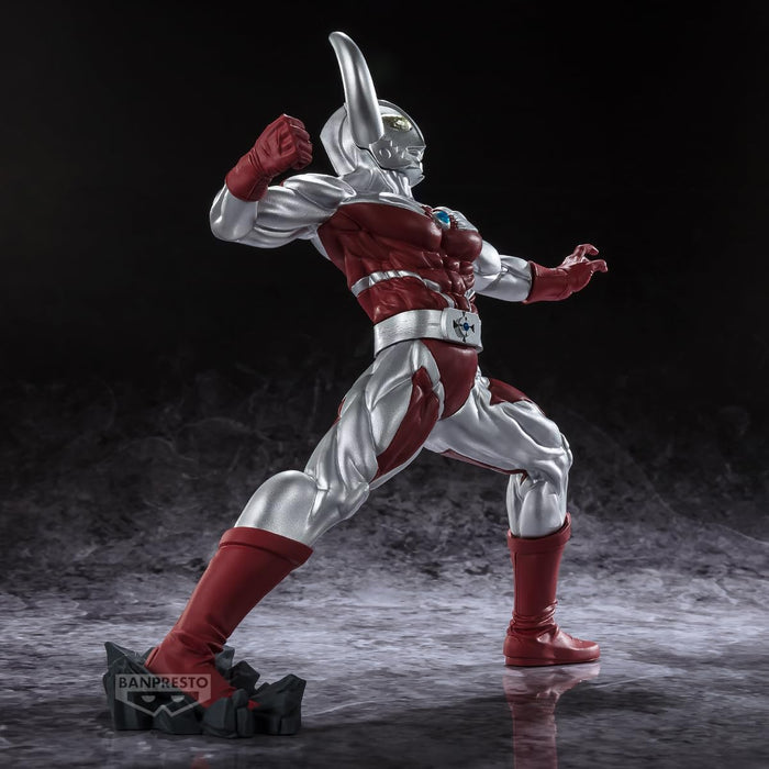 Banpresto Ultraman Ultra Gokais Father Collectible Figure