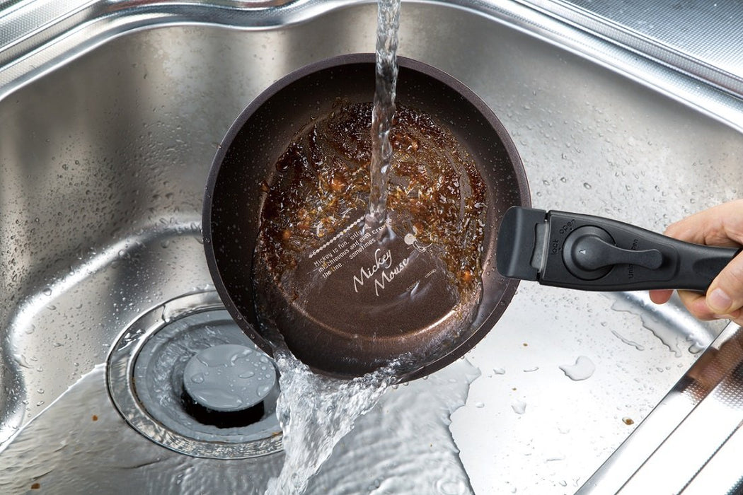 Skater Disney Mickey 4-Piece Cookware Set - 20cm Pot Frying Pan Glass Lid with Removable Handles- Japan Figure Store - #1 Bring To You The Best Japanese Goods