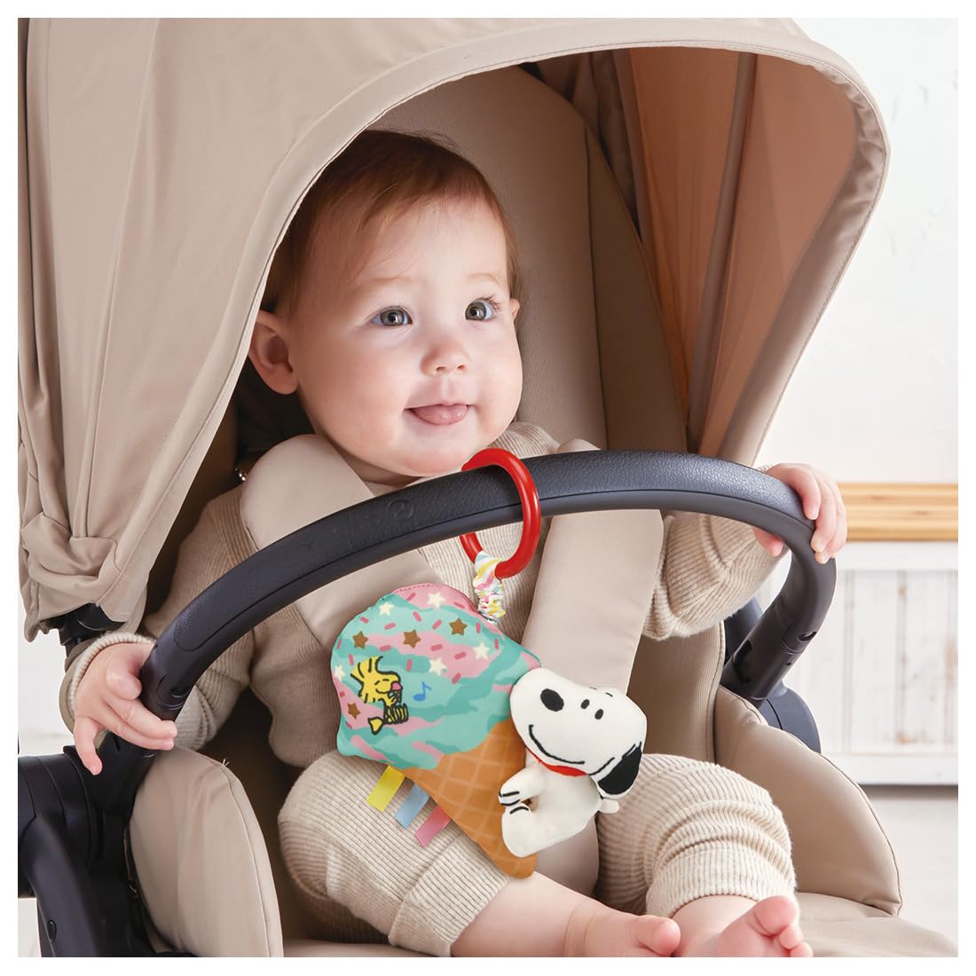 Takara Tomy Outing Bubble Friends Snoopy Toy - Fun Outdoor Play Set