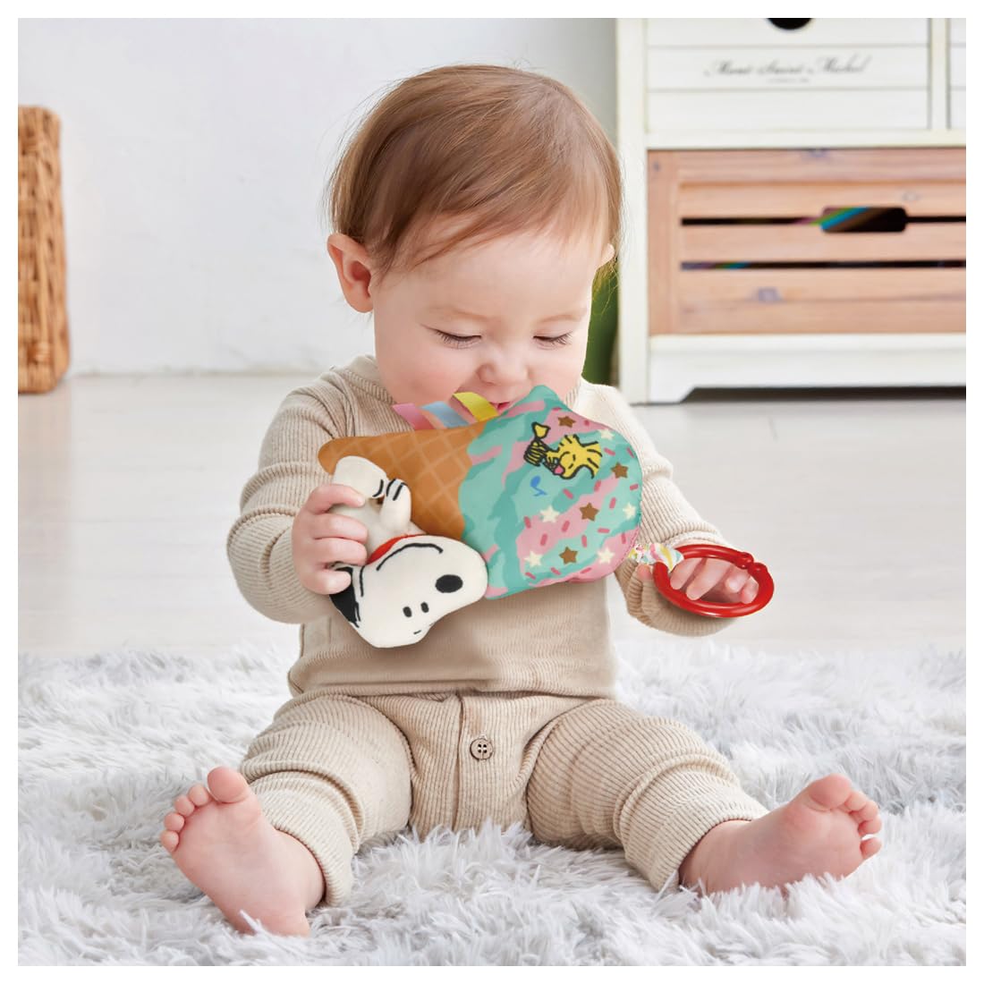 Takara Tomy Outing Bubble Friends Snoopy Toy - Fun Outdoor Play Set