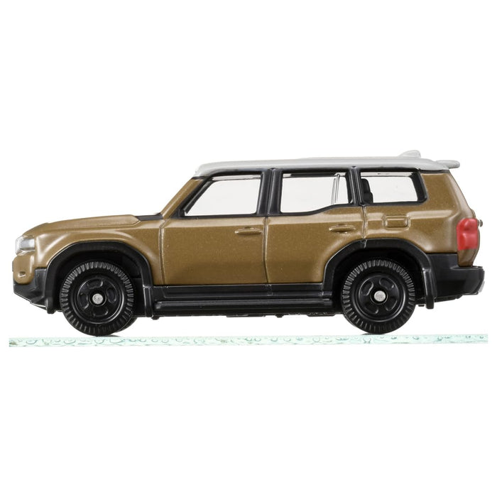 Takara Tomy Tomica N° 17 Toyota Land Cruiser 250, voiture jouet pour enfants de 3 ans et plus.