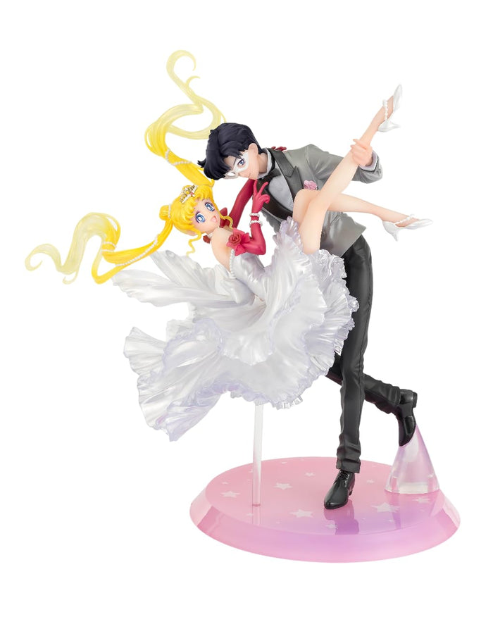 Tamashii Nations Sailor Moon Usagi & Tuxedo Mask Moonlight Glow Edition Figure