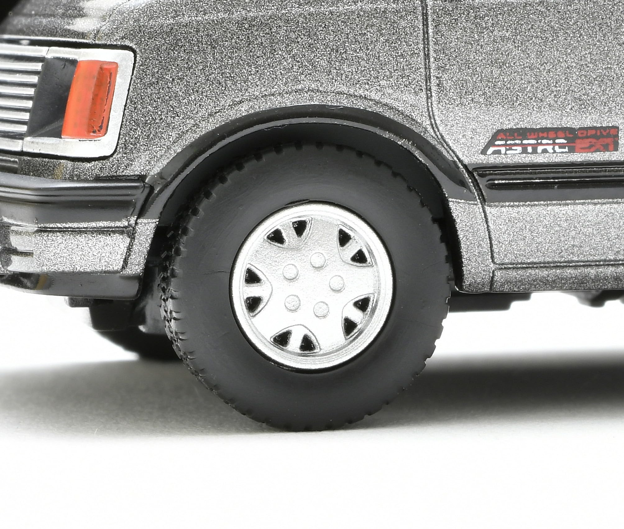 Tomytec Tomica Limited Vintage Neo Lv-N325A AWD Chevrolet Astro Gray 1994- Japan Figure Store - #1 Bring To You The Best Japanese Goods