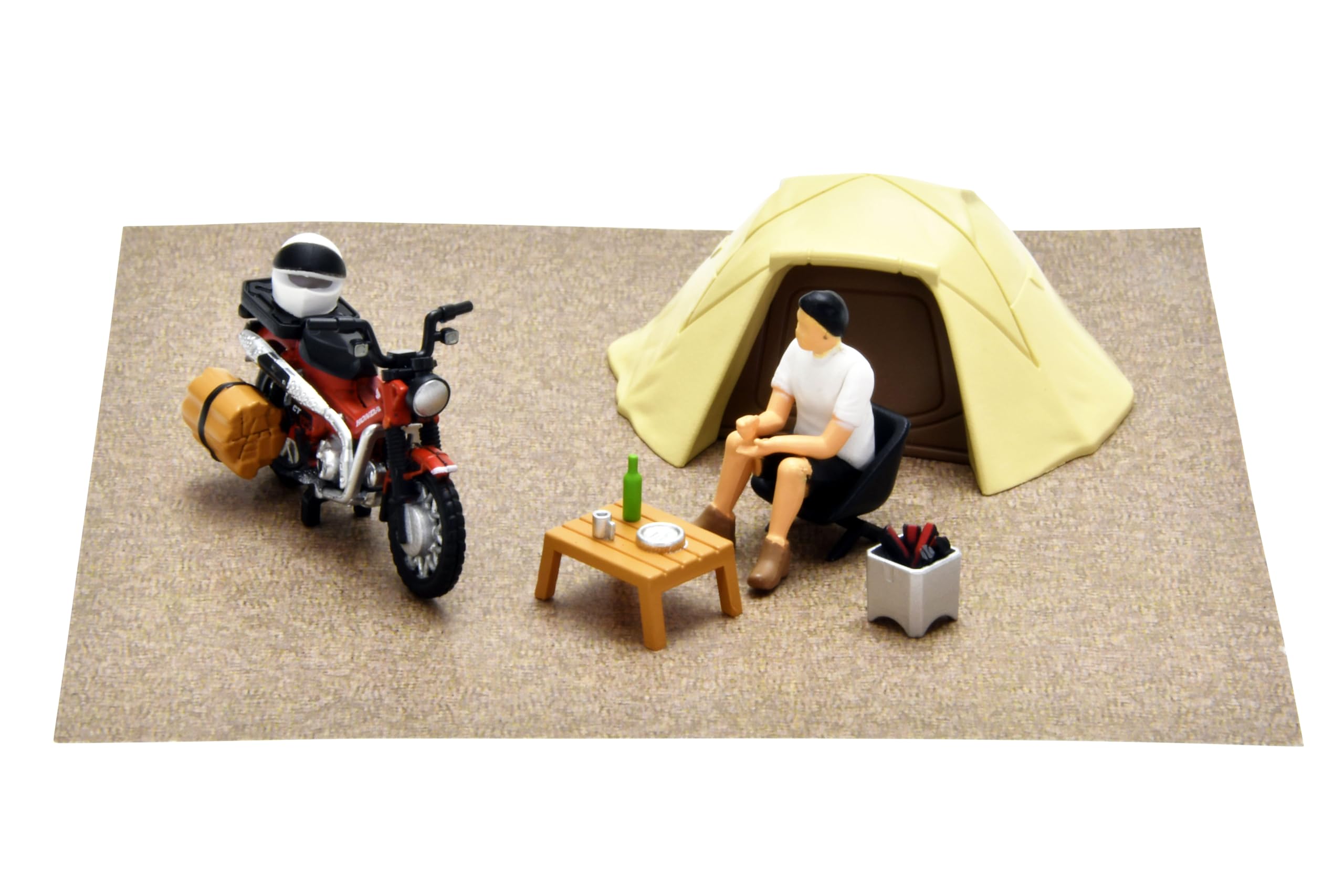 Tomytec Geocolle 64 Car Snap 30A Solo Camping Set with Honda CT125 Hunter Cub