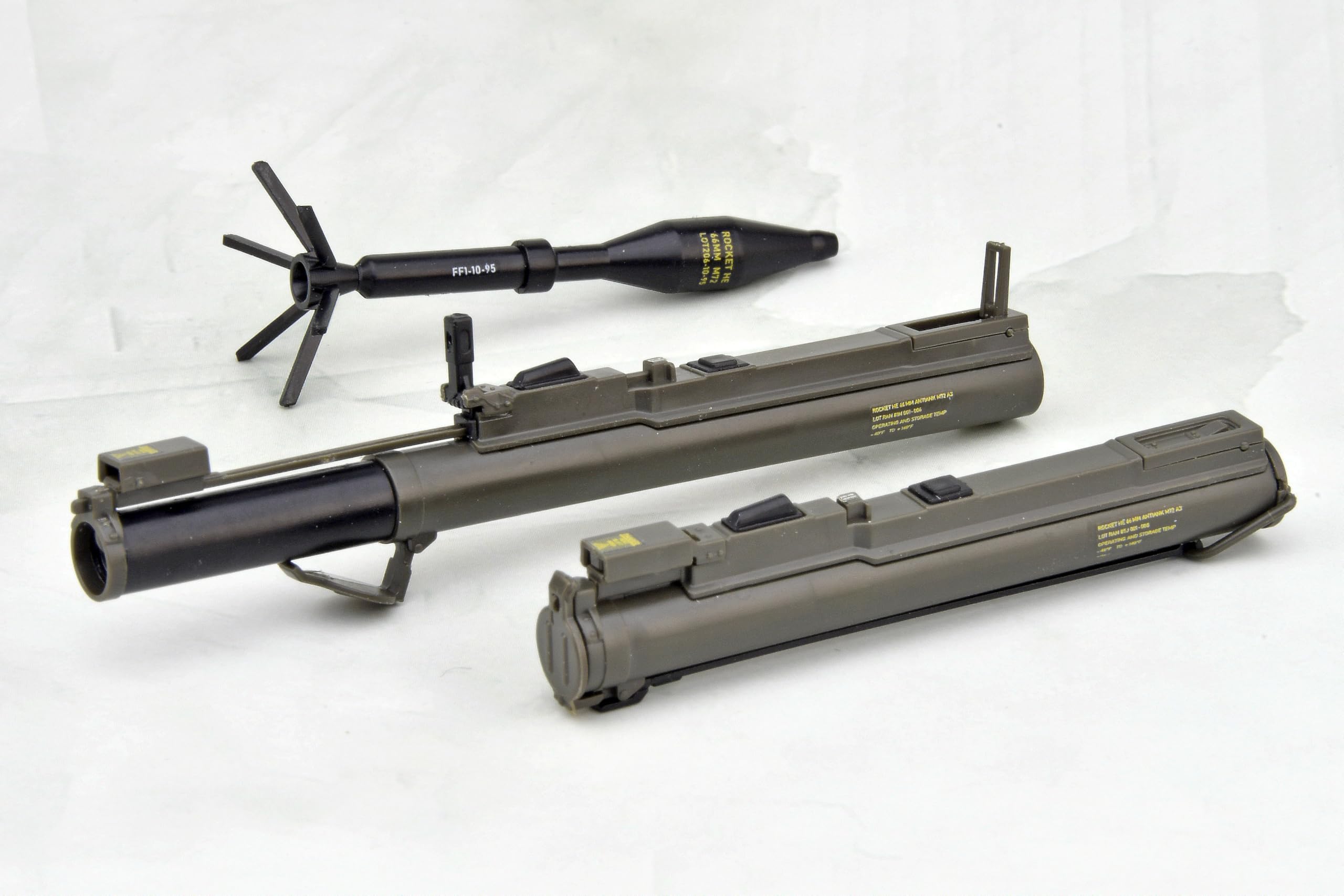 Tomytec Little Armory La106 M72Law Type Plastic Model Kit- Japan Figure Store - #1 Bring To You The Best Japanese Goods