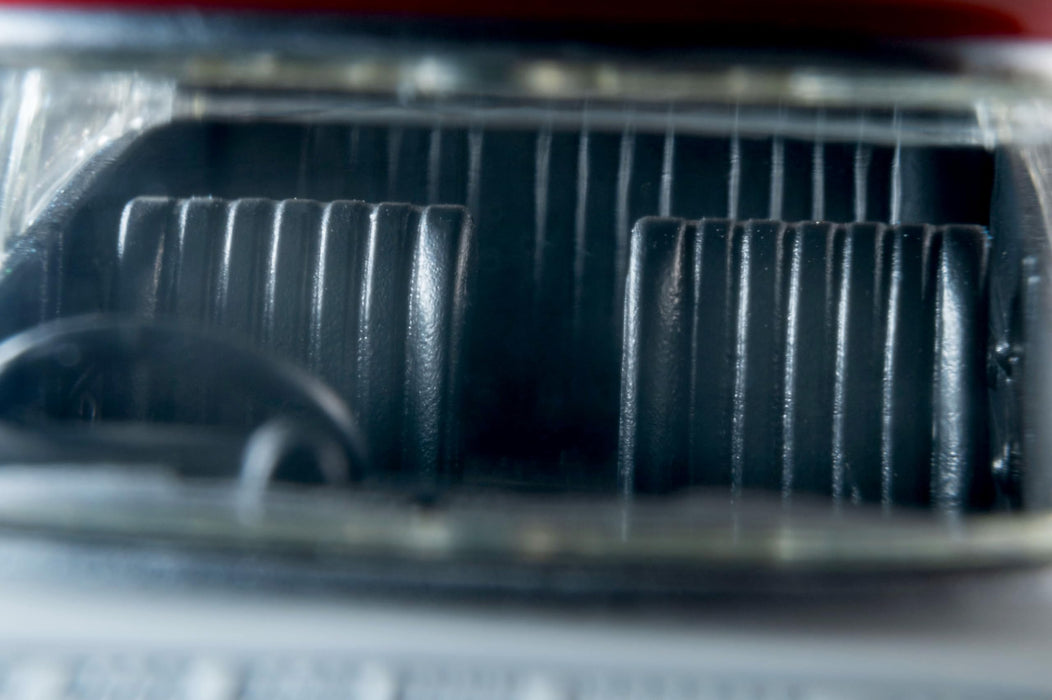 Tomytec Tomica Limited Vintage 1/64 Prince Skyline 2000GT White/Red Model 65