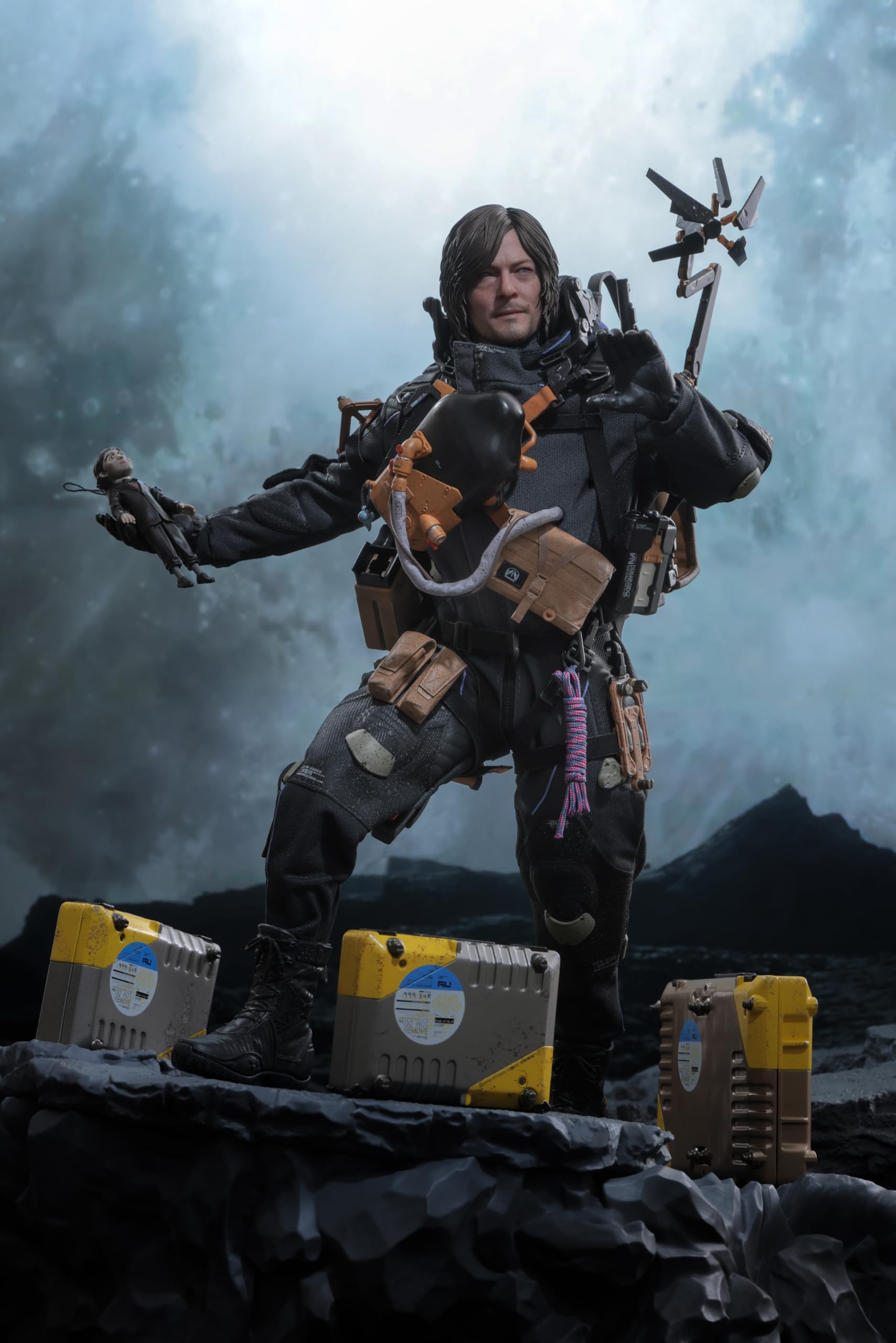 Hot Toys Video Game Masterpiece Death Stranding 2 Sam 1/6 Scale Figure