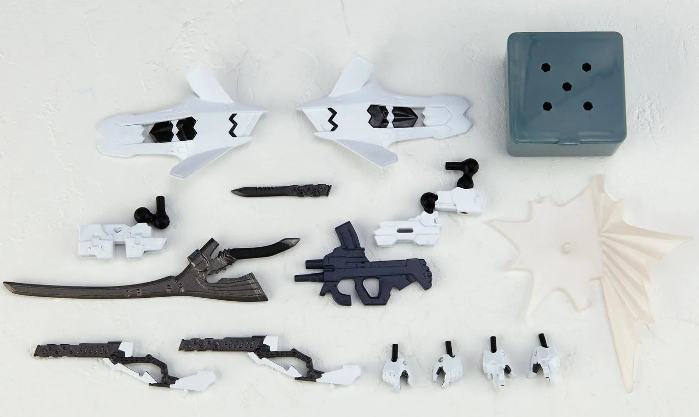 Kaiyodo Revoltech Muv-Luv Alternative Shiranui Type-2 XFJ-01a Figure