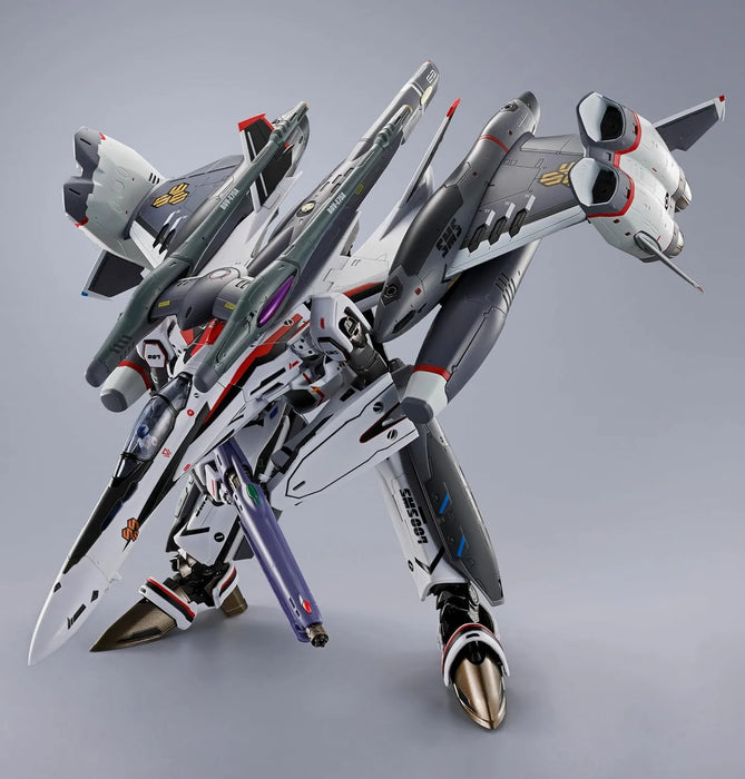 Tamashii Nations Macross Tornado Messiah Valkyrie DX Chogokin Figure