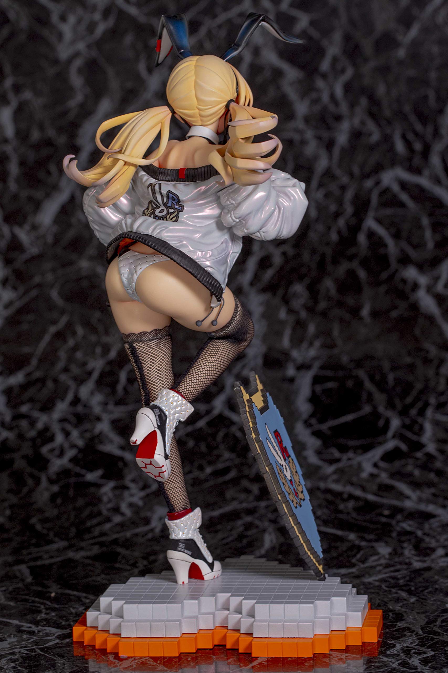 Alphamax Mimi Usada 1/6 Pvc Figure By Saitom Ax-1135 Japan- Japan Figure Store - #1 Bring To You The Best Japanese Goods