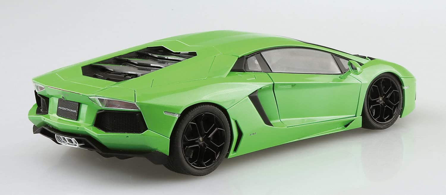AOSHIMA Pre-Painted 1/24 Lamborghini Aventador '11 Lime Green Plastic Model- Japan Figure Store - #1 Bring To You The Best Japanese Goods