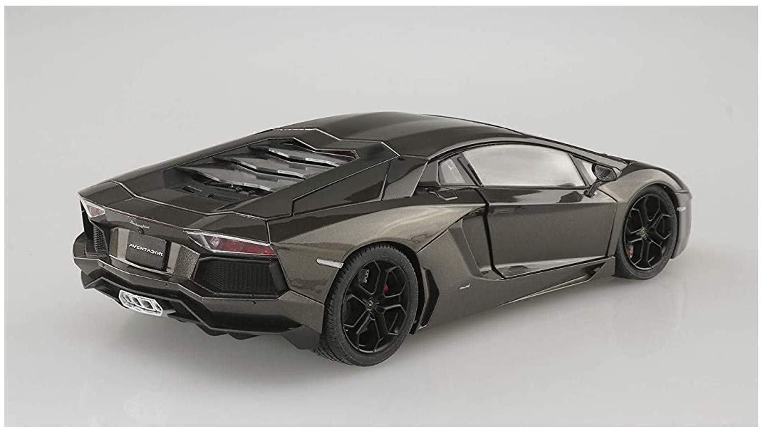 Aoshima Bunka Kyozai 1/24 The Supercar Series No.4 Lamborghini Aventador Lp700-4 2011 Plastic Model- Japan Figure Store - #1 Bring To You The Best Japanese Goods