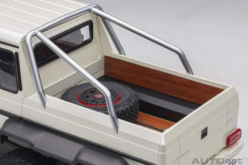 Autoart 1/18 Mercedes-Benz G63 AMG 6X6 Pearl White 76307- Japan Figure Store - #1 Bring To You The Best Japanese Goods