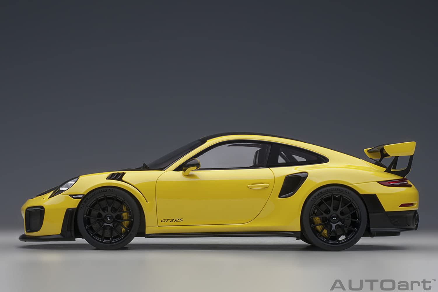 Autoart 1/18 Porsche 911 (991.2) GT2 RS Weissach Pkg Yellow/Carbon Black 78172- Japan Figure Store - #1 Bring To You The Best Japanese Goods
