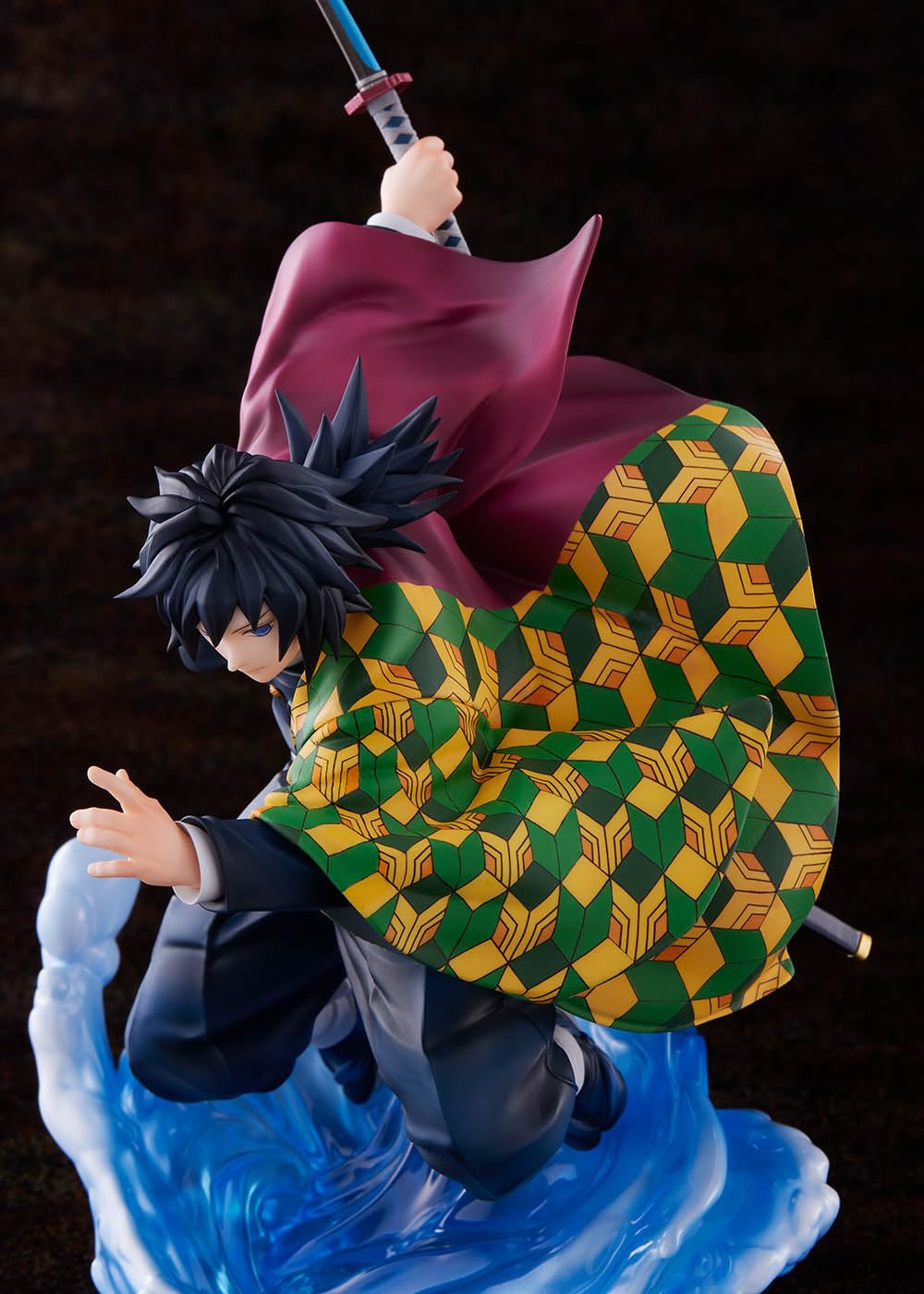 Demon Slayer: Kimetsu no Yaiba Giyu Tomioka 1/8 Scale Figure- Japan Figure Store - #1 Bring To You The Best Japanese Goods